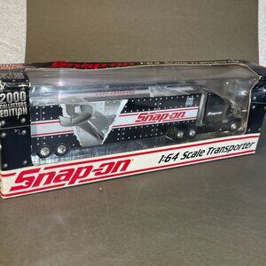 2000 Racing Champions Snap-on Tools Collectors 9400i Navistar Transporter (966)